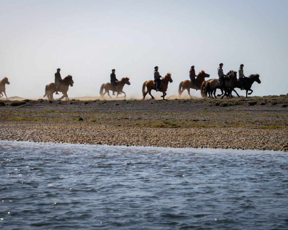 BlackBeach-9-scaled-1